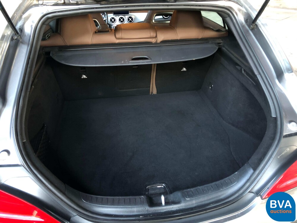 Mercedes-Benz CLA45 AMG Schießbremse 4Matic 380 PS 2015.