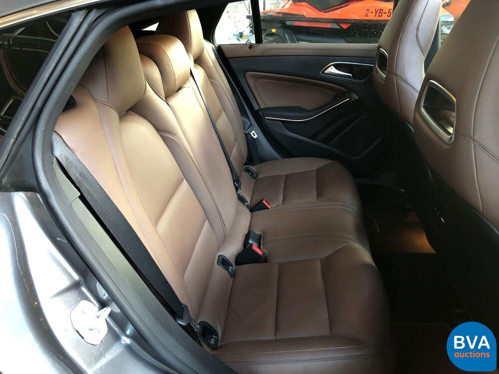 Mercedes-Benz CLA45 AMG Schießbremse 4Matic 380 PS 2015.