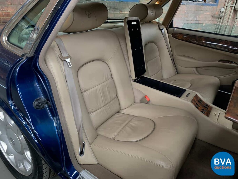 Daimler Super V8 4.0L 363 PS 2001 -Org. NL-, 82-GS-NJ.