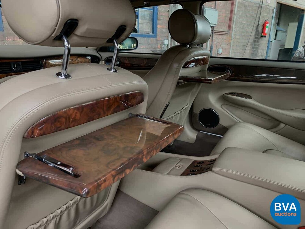 Daimler Super V8 4.0L 363 PS 2001 -Org. NL-, 82-GS-NJ.