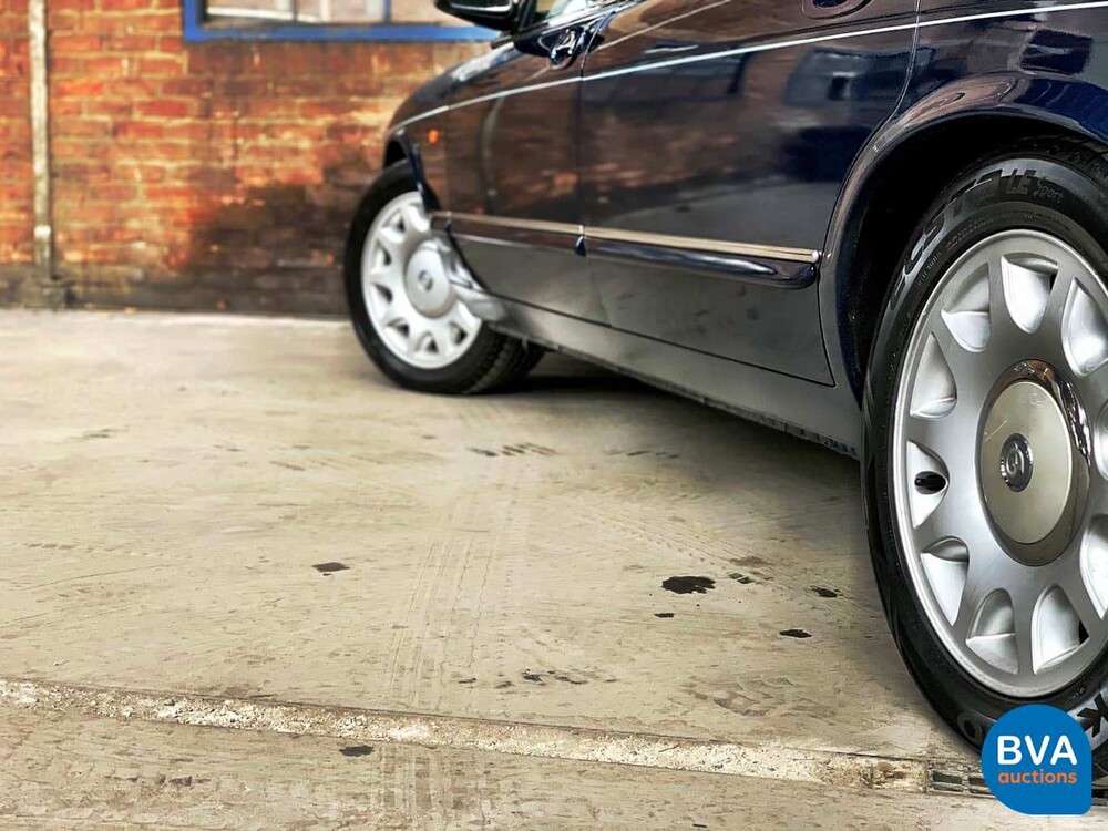 Daimler Super V8 4.0L 363 PS 2001 -Org. NL-, 82-GS-NJ.