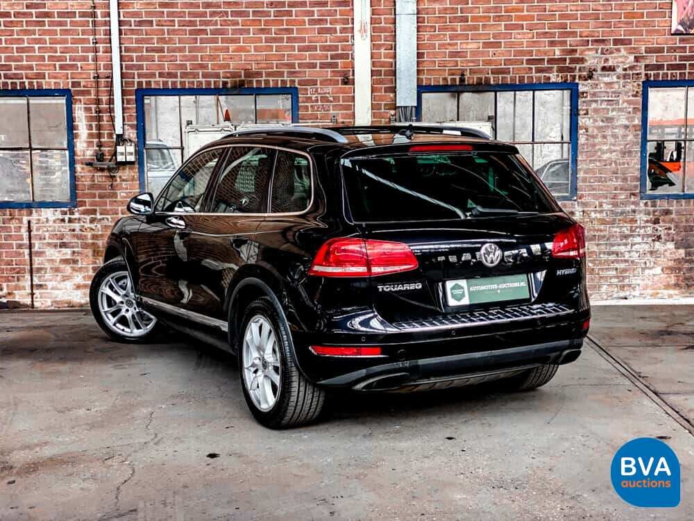 Volkswagen Touareg 3.0 TSI Hybrid Highline 4Motion 333 PS, 38-RBF-2.