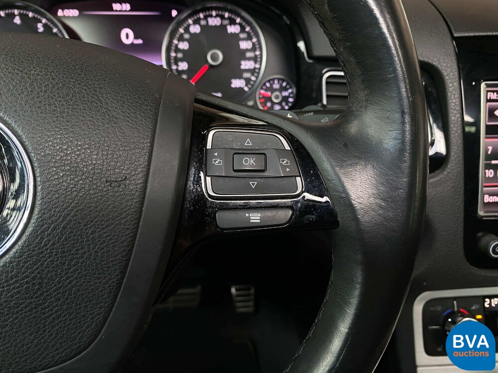 Volkswagen Touareg 3.0 TSI Hybrid Highline 4Motion 333 PS, 38-RBF-2.