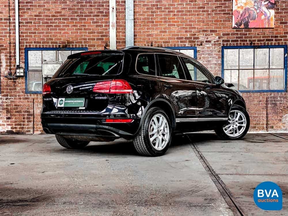 Volkswagen Touareg 3.0 TSI Hybrid Highline 4Motion 333 PS, 38-RBF-2.