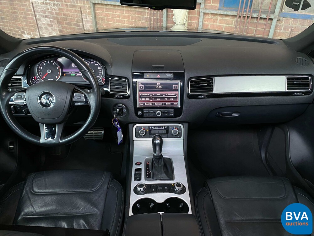 Volkswagen Touareg 3.0 TSI Hybrid Highline 4Motion 333 PS, 38-RBF-2.