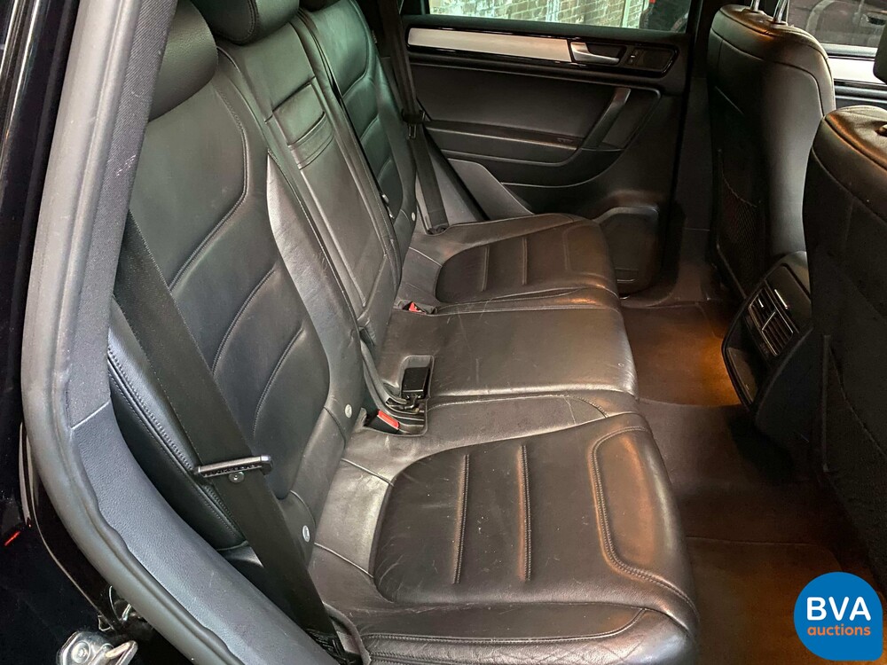 Volkswagen Touareg 3.0 TSI Hybrid Highline 4Motion 333 PS, 38-RBF-2.