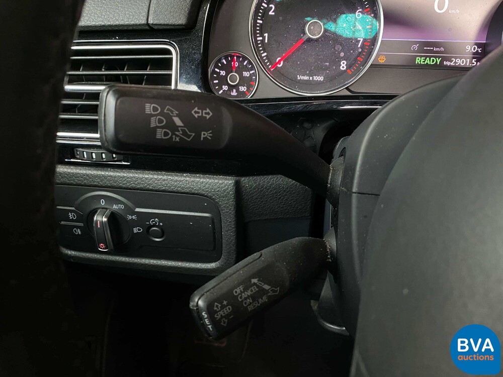 Volkswagen Touareg 3.0 TSI Hybrid Highline 4Motion 333 PS, 38-RBF-2.