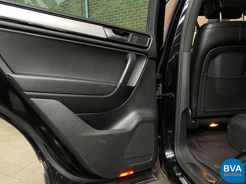 Volkswagen Touareg 3.0 TSI Hybrid Highline 4Motion 333 PS, 38-RBF-2.