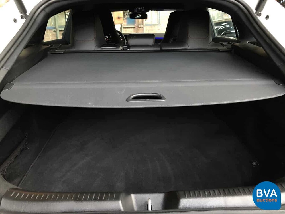 Mercedes-Benz CLA180 AMG-Styling 136 PS CLA-Klasse 2020 -GARANTIE-.