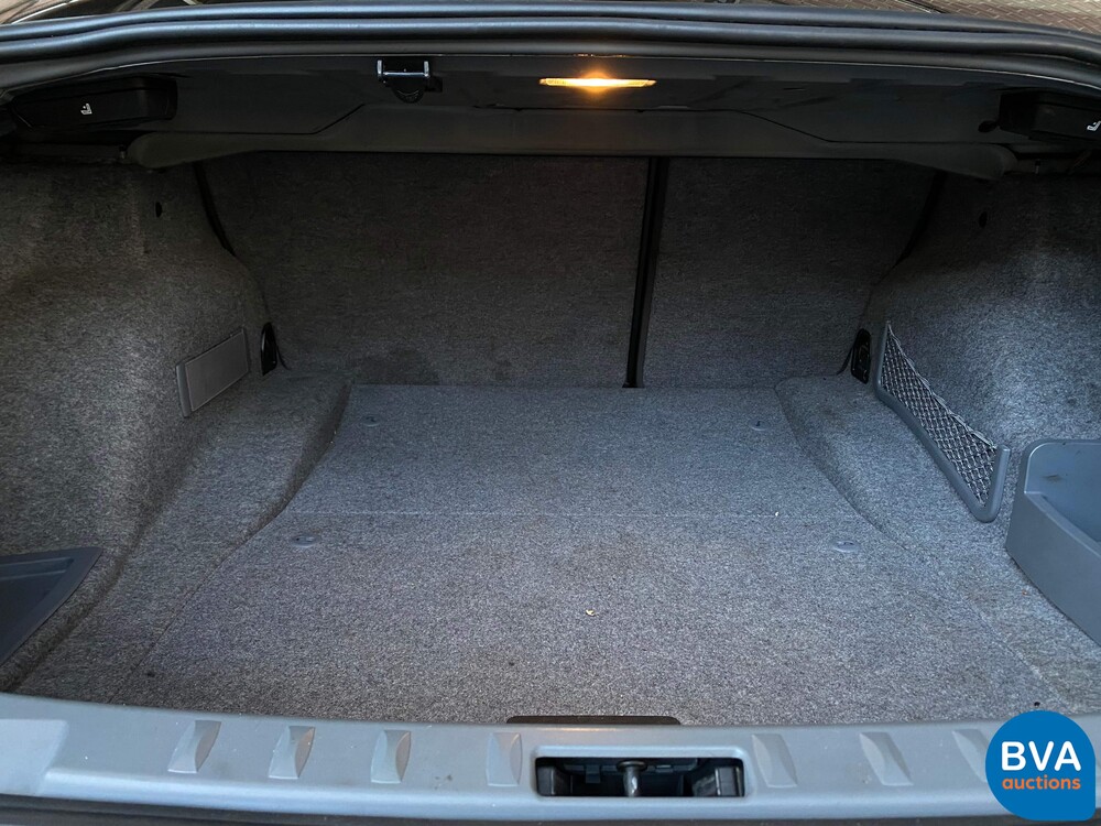 BMW 335i Coupé Executive 451 PS 3er, XX-928-S.