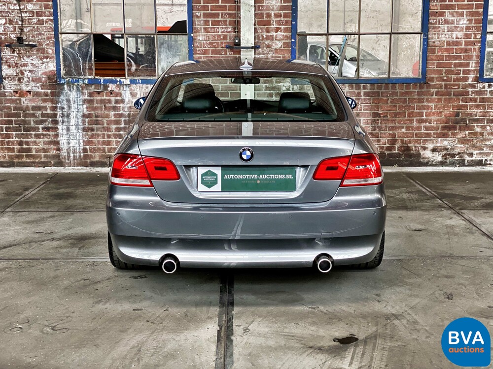 BMW 335i Coupé Executive 451 PS 3er, XX-928-S.