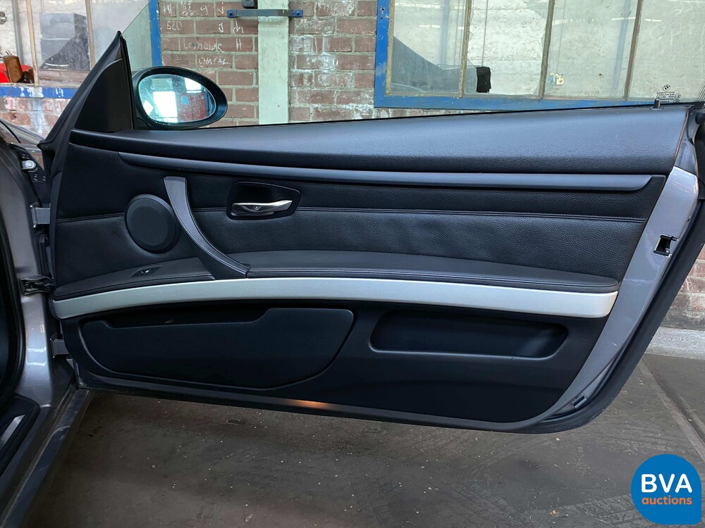 BMW 335i Coupé Executive 451 PS 3er, XX-928-S.