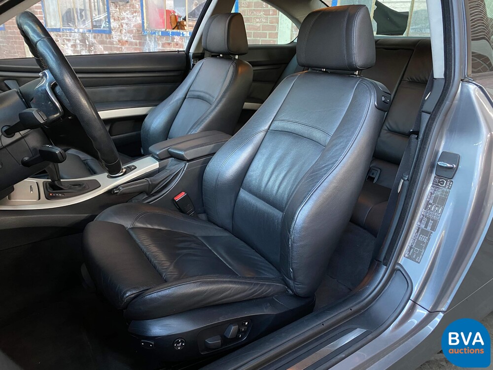 BMW 335i Coupé Executive 451 PS 3er, XX-928-S.