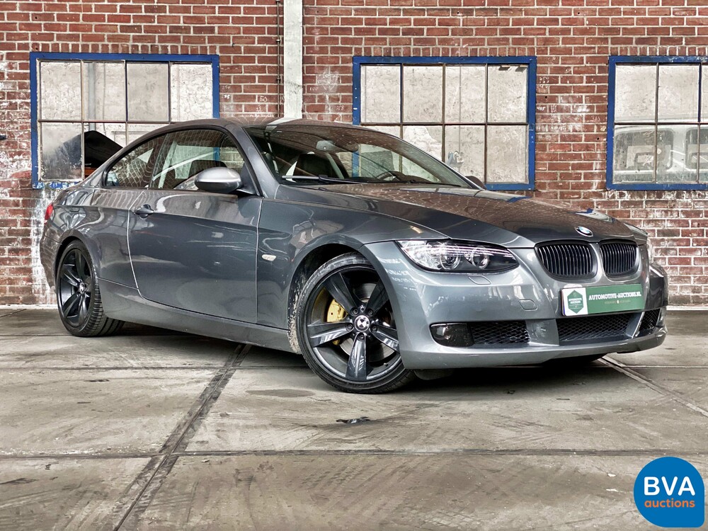 BMW 335i Coupé Executive 451 PS 3er, XX-928-S.