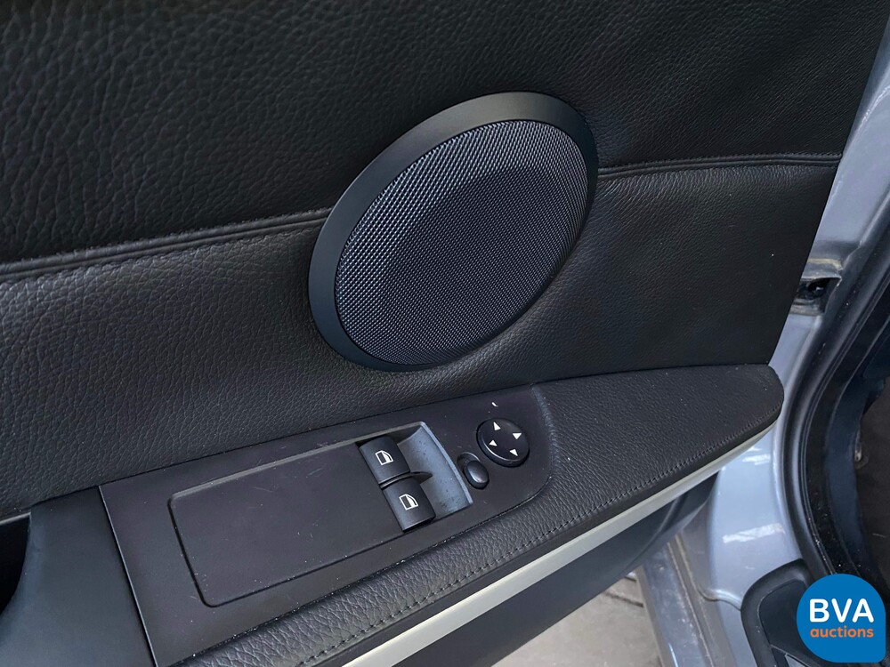 BMW 335i Coupé Executive 451 PS 3er, XX-928-S.