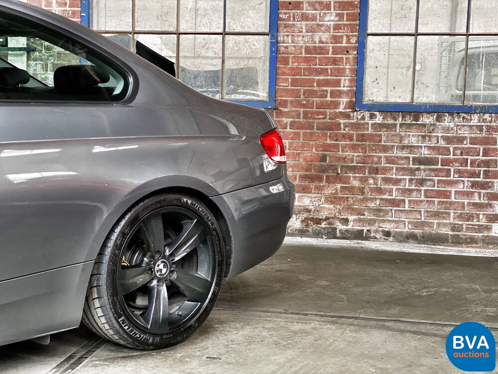 BMW 335i Coupé Executive 451 PS 3er, XX-928-S.