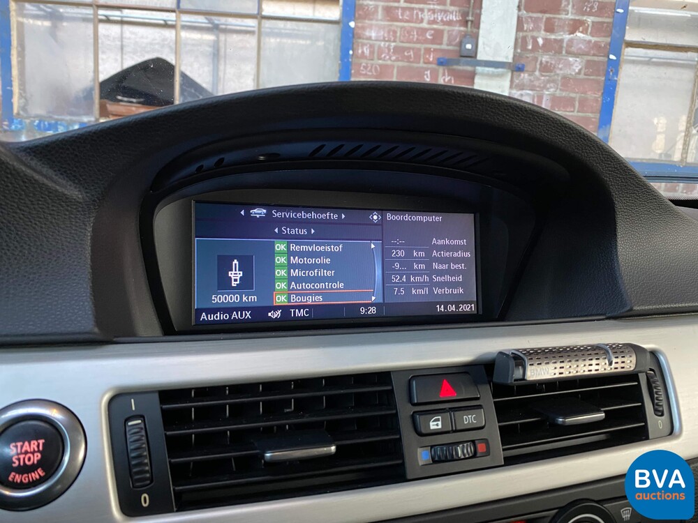 BMW 335i Coupé Executive 451 PS 3er, XX-928-S.