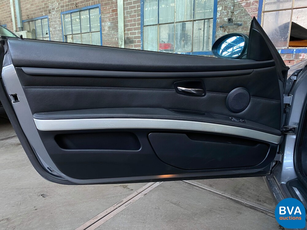 BMW 335i Coupé Executive 451 PS 3er, XX-928-S.