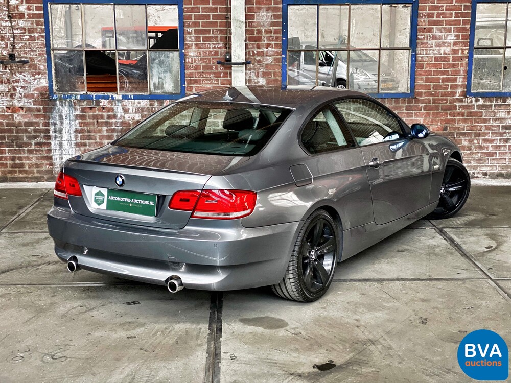 BMW 335i Coupé Executive 451 PS 3er, XX-928-S.