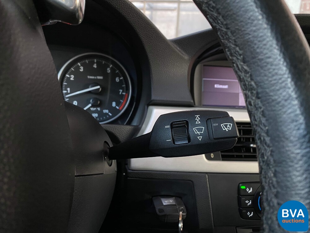 BMW 335i Coupé Executive 451 PS 3er, XX-928-S.