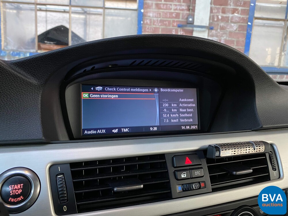 BMW 335i Coupé Executive 451 PS 3er, XX-928-S.