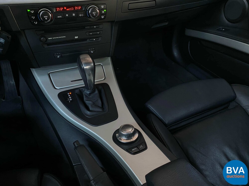 BMW 335i Coupé Executive 451 PS 3er, XX-928-S.