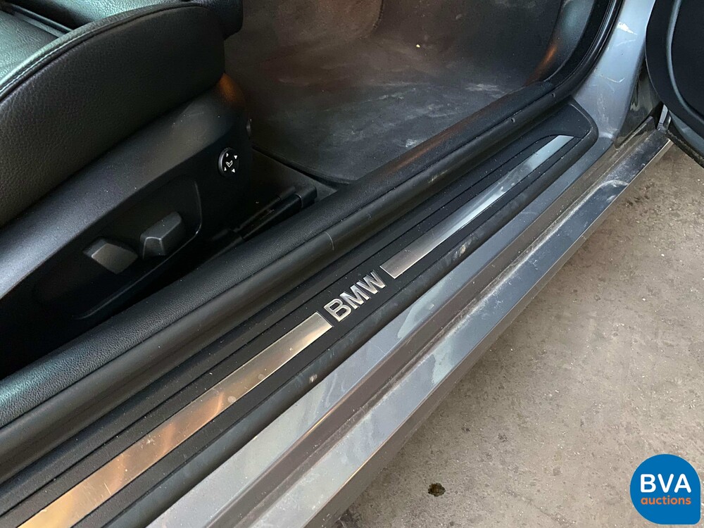 BMW 335i Coupé Executive 451 PS 3er, XX-928-S.