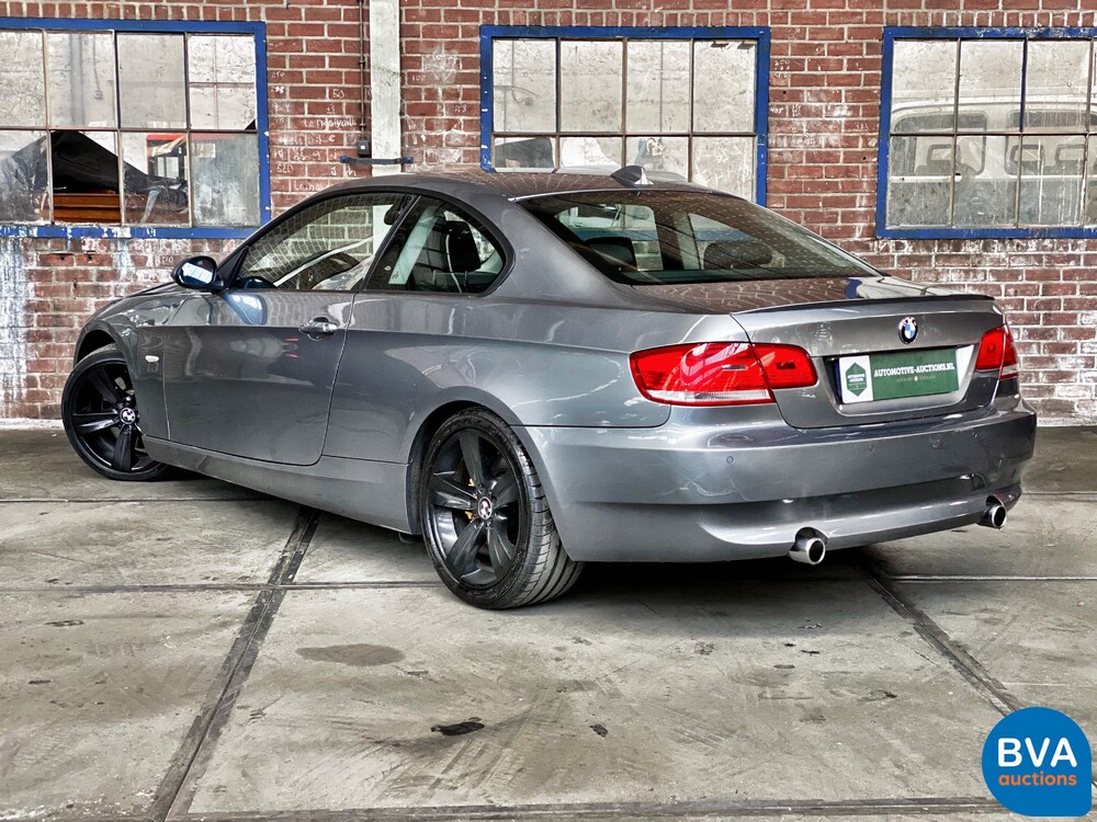 BMW 335i Coupé Executive 451 PS 3er, XX-928-S.