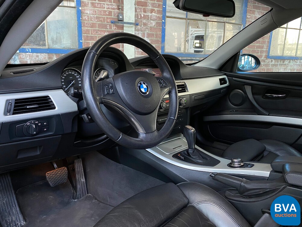 BMW 335i Coupé Executive 451 PS 3er, XX-928-S.