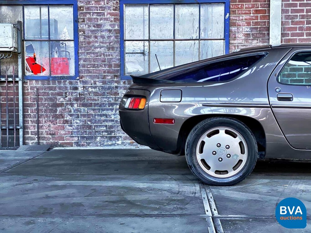 Porsche 928 5.0 V8 1984.
