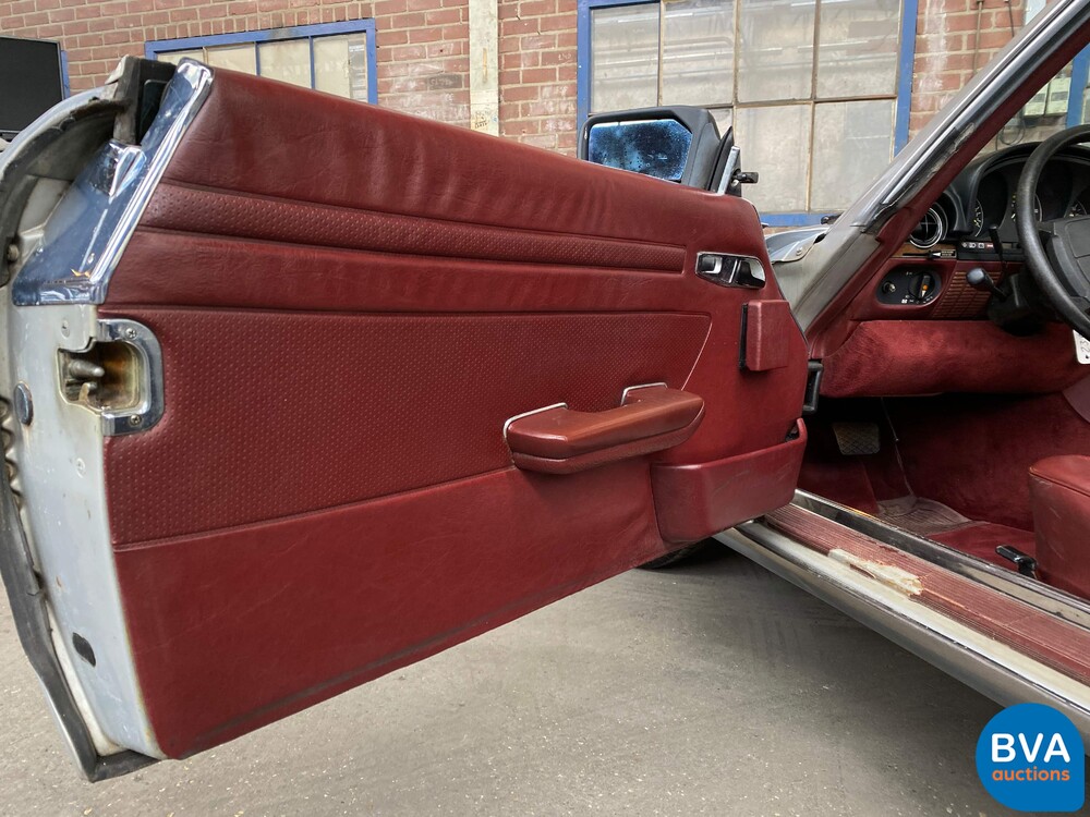 Mercedes-Benz 560SL R107 1987.