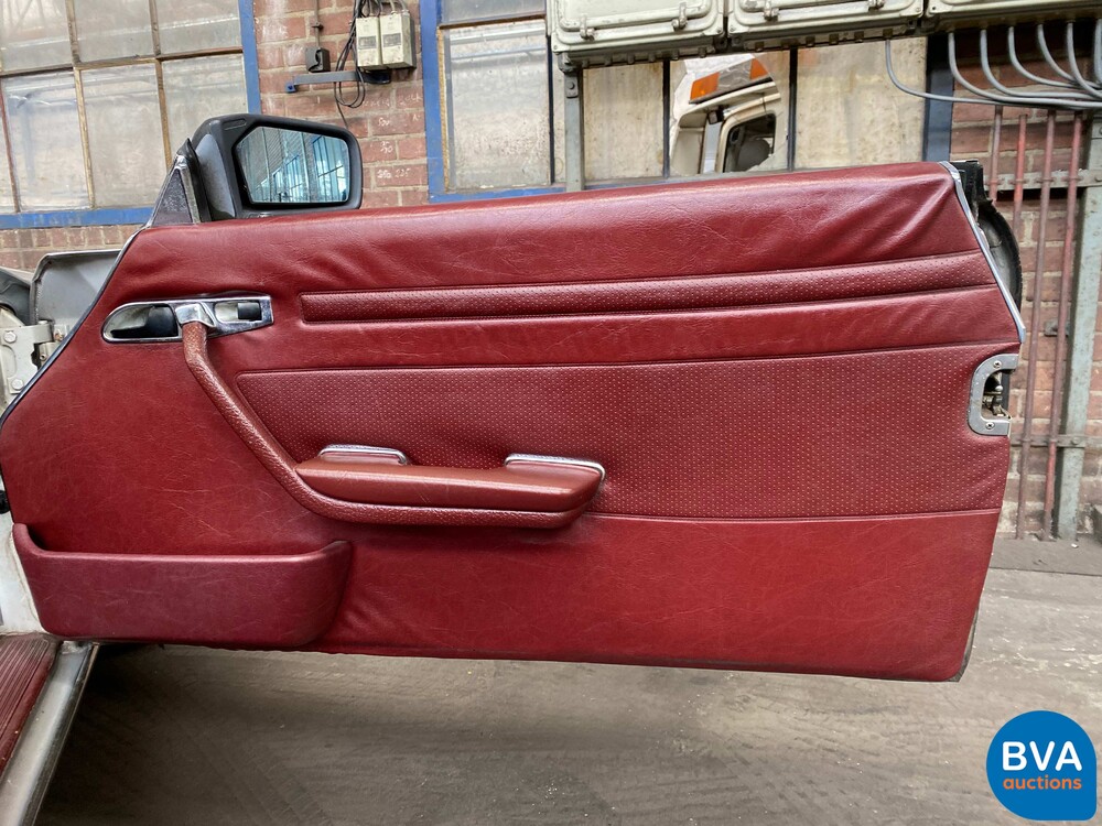 Mercedes-Benz 560SL R107 1987.