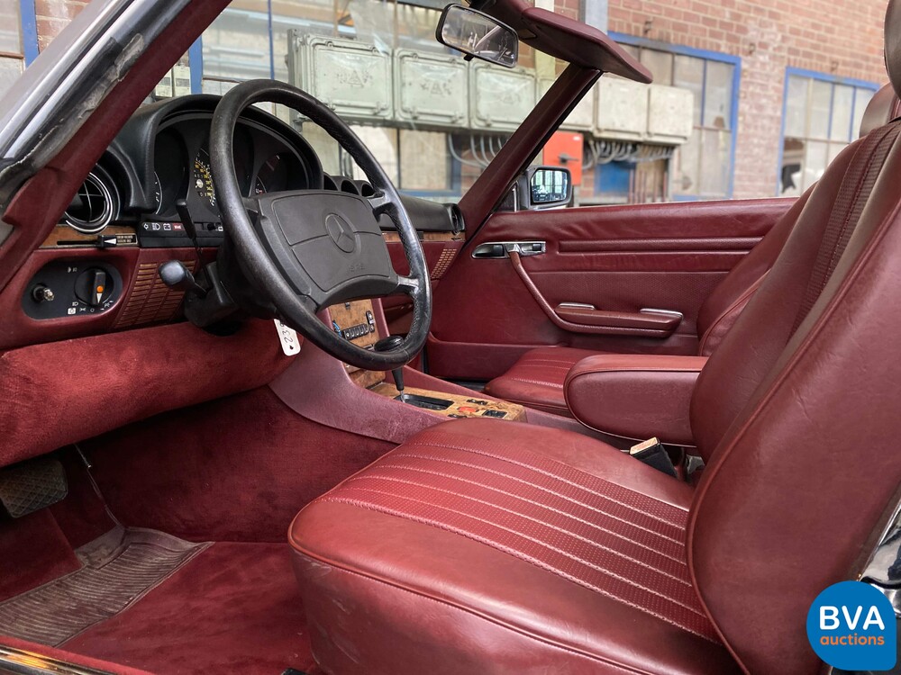 Mercedes-Benz 560SL R107 1987.