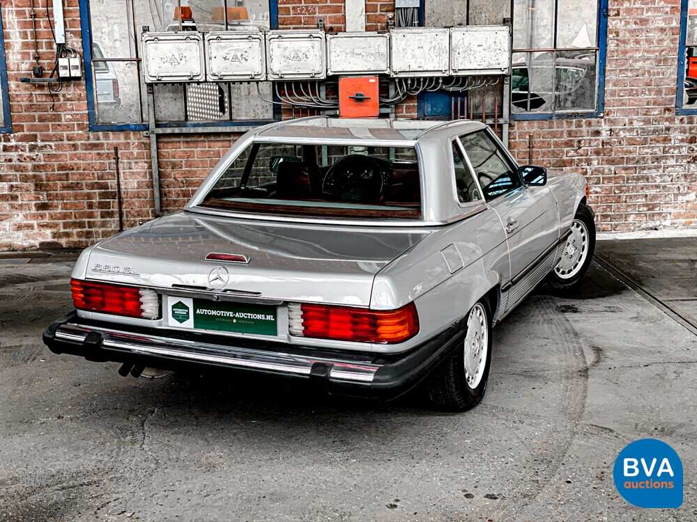 Mercedes-Benz 560SL R107 1987.