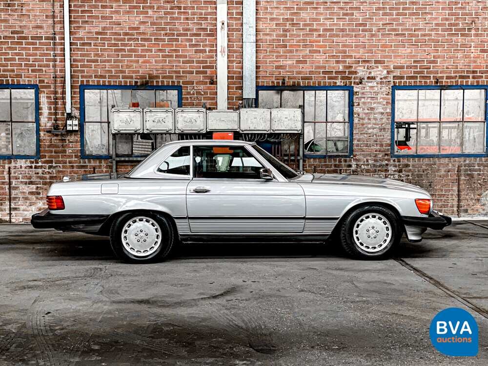 Mercedes-Benz 560SL R107 1987.