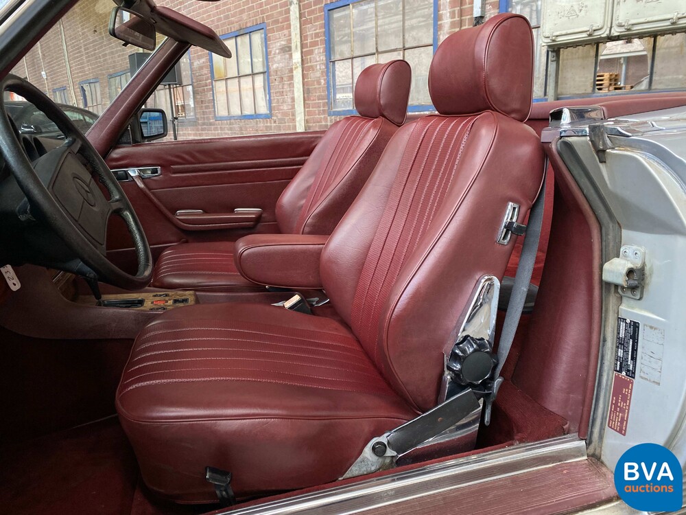 Mercedes-Benz 560SL R107 1987.