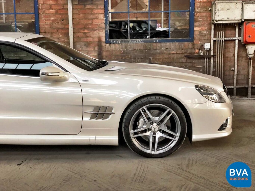 Mercedes-Benz SL350 AMG 3.5 V6 315 PS SL-Klasse 2011.