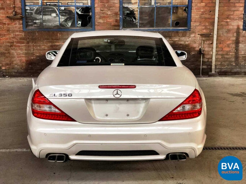 Mercedes-Benz SL350 AMG 3.5 V6 315 PS SL-Klasse 2011.