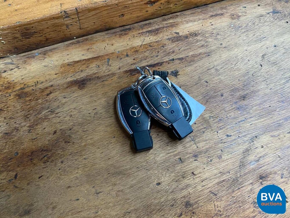 Mercedes-Benz SL350 AMG 3.5 V6 315 PS SL-Klasse 2011.