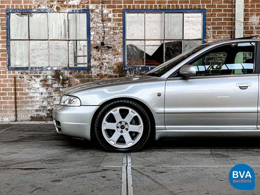 Audi S4 2.7 V6 Quattro Biturbo 265hp 2002.