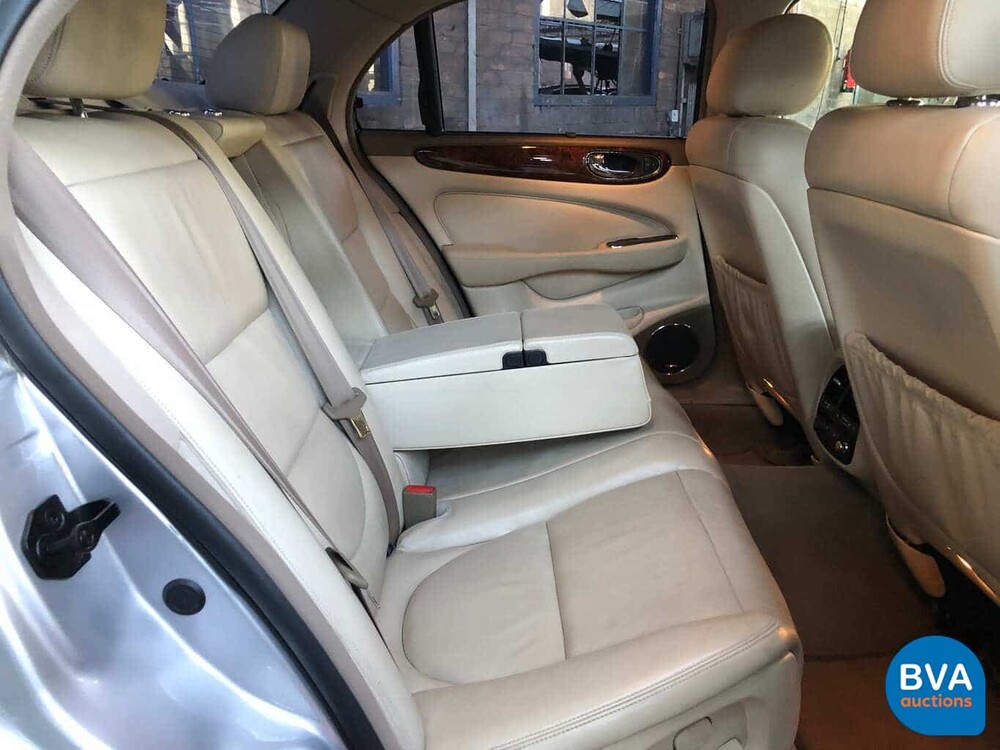 Jaguar XJ8 4.2 V8 300 PS 2003 -Youngtimer-.