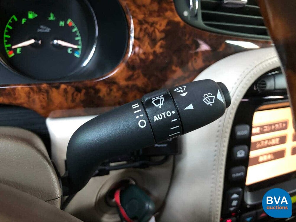 Jaguar XJ8 4.2 V8 300 PS 2003 -Youngtimer-.