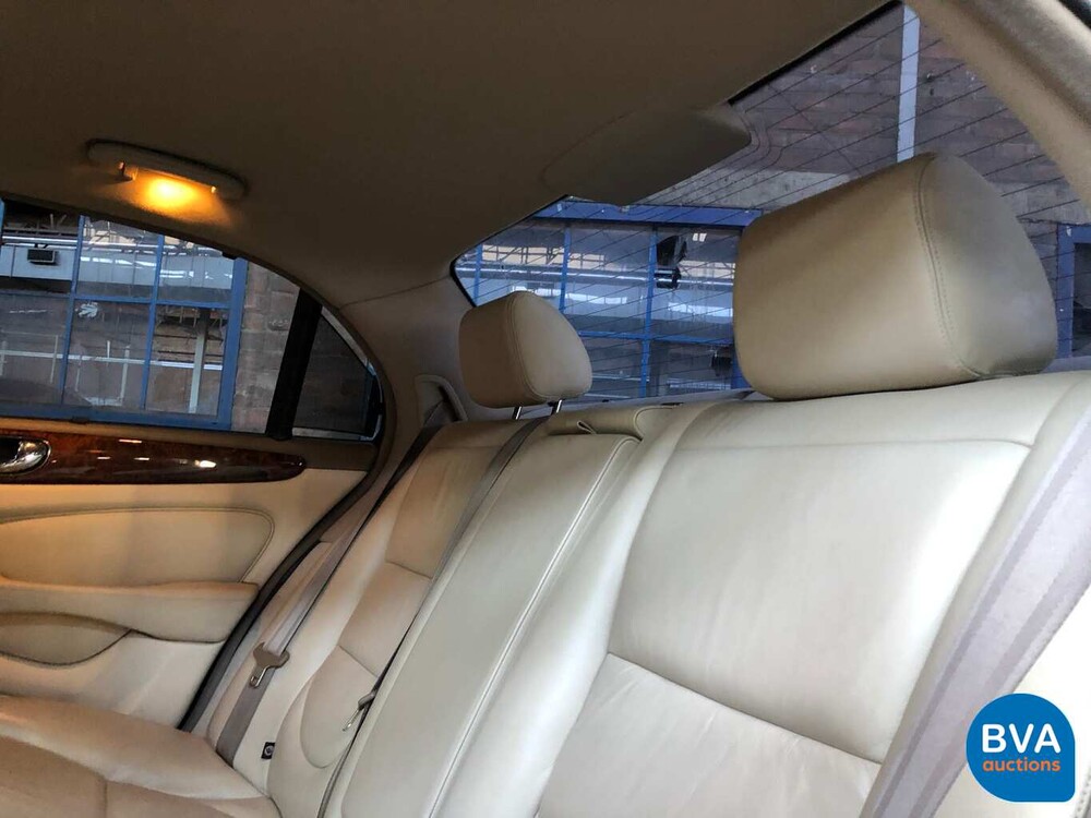 Jaguar XJ8 4.2 V8 300 PS 2003 -Youngtimer-.