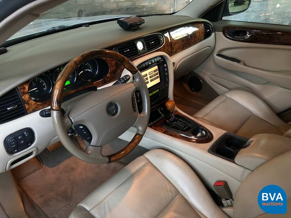 Jaguar XJ8 4.2 V8 300 PS 2003 -Youngtimer-.