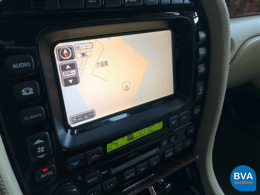 Jaguar XJ8 4.2 V8 300 PS 2003 -Youngtimer-.