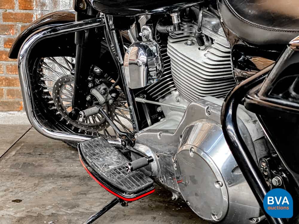 Harley Davidson FLHTI Electra Glide Standard.