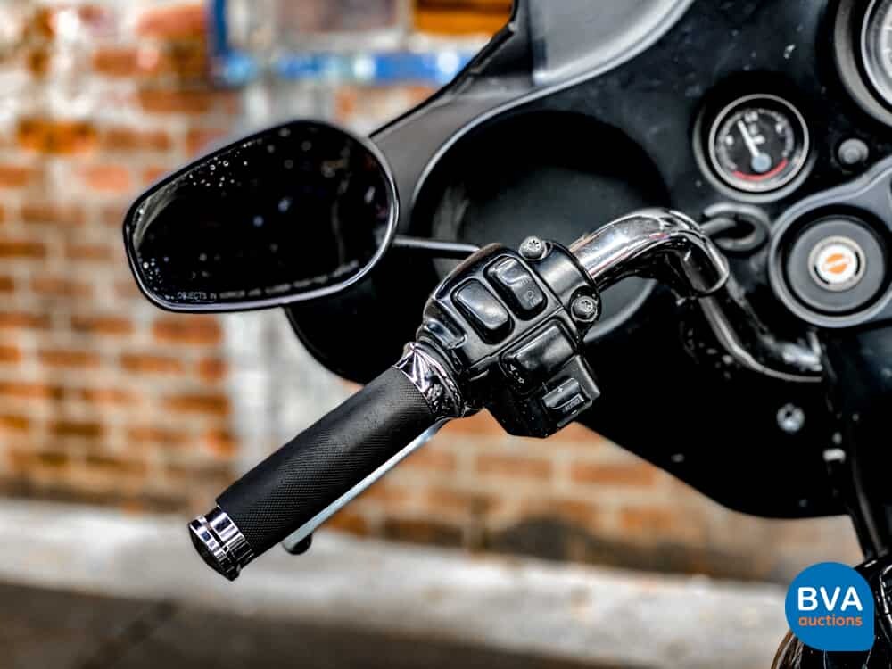 Harley Davidson FLHTI Electra Glide Standard.