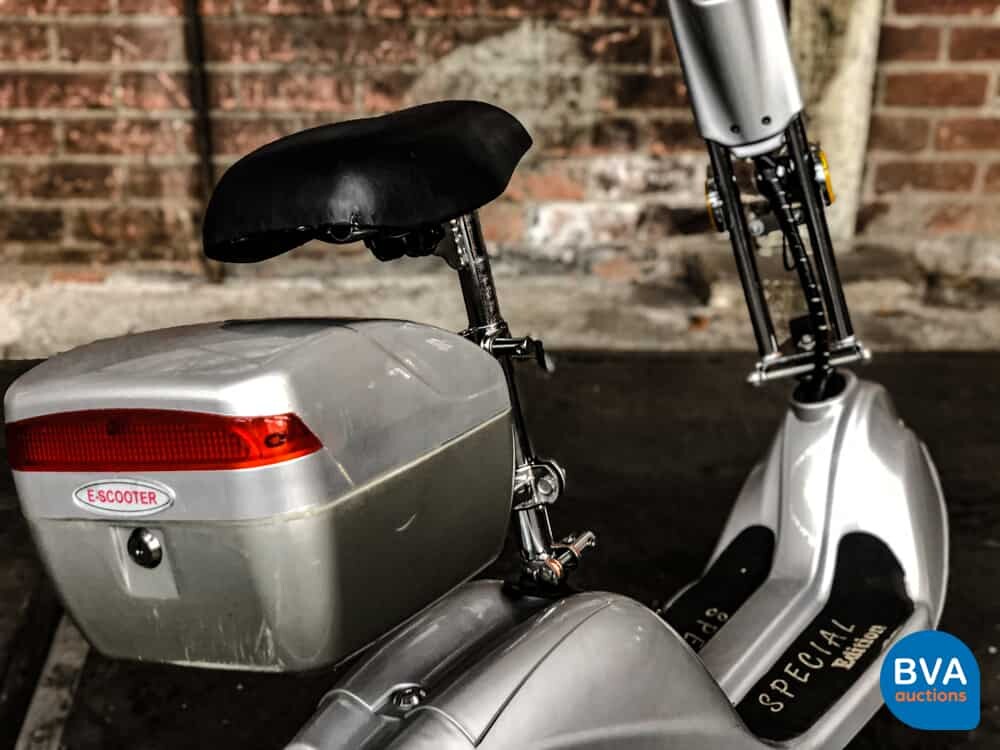 E-Roller Electric Scooter Special Edition.