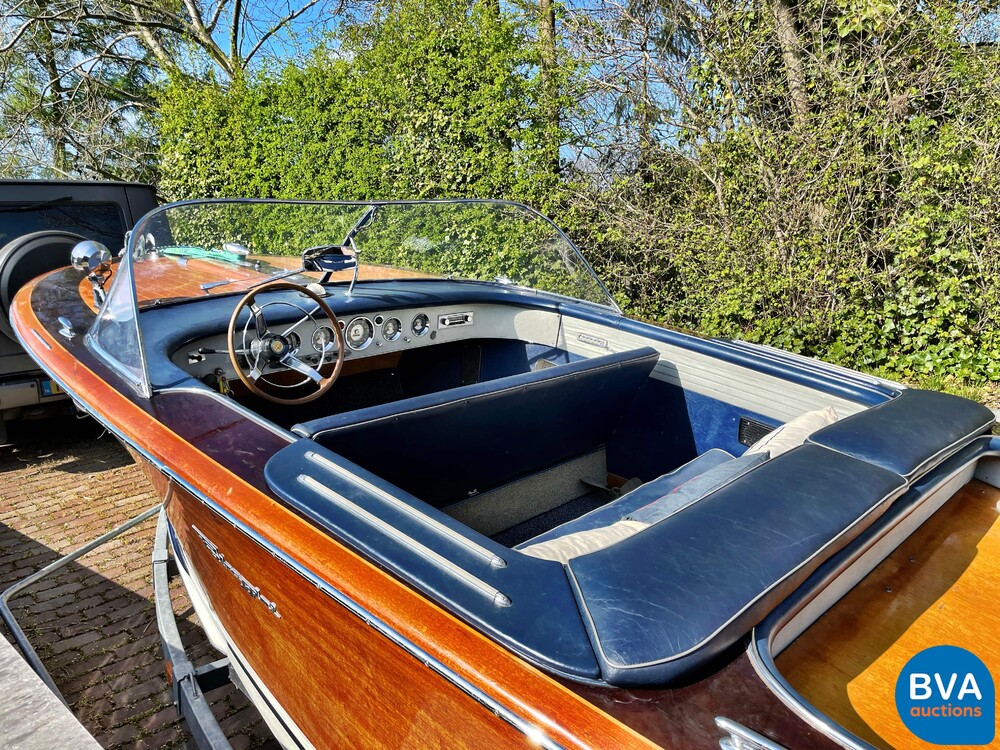 Pedrazzini Capri De Luxe V8 275hp Classic wooden Speedboat 1963 (RIVA, BOESCH).