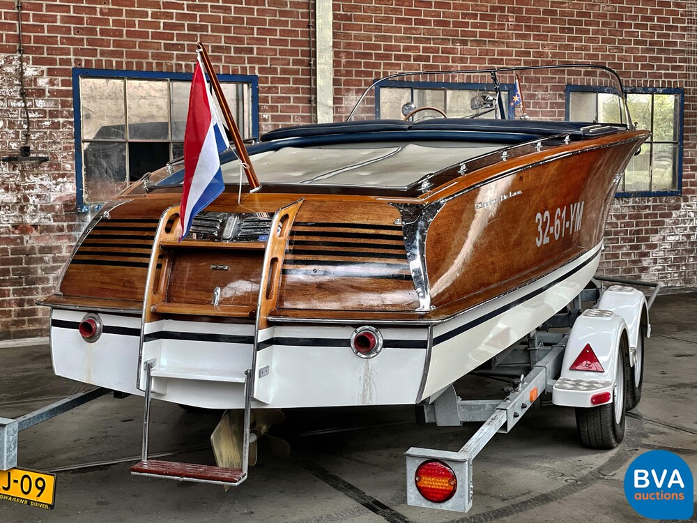 Pedrazzini Capri De Luxe V8 275hp Classic wooden Speedboat 1963 (RIVA, BOESCH).